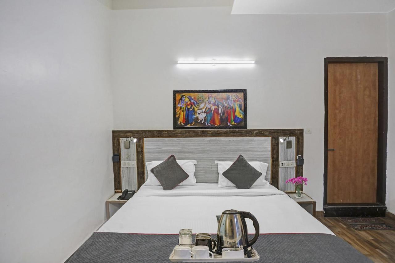 Townhouse Gn Stay Near Gnida Office Metro Station Greater Noida Exterior foto