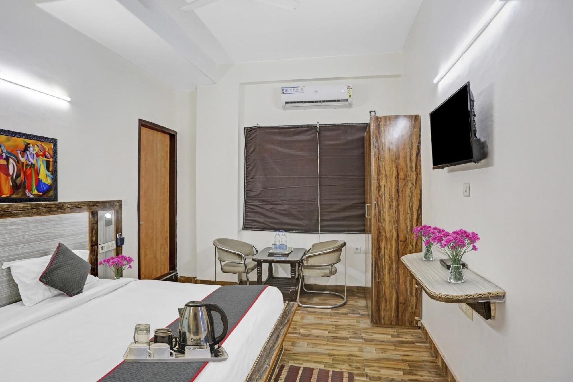 Townhouse Gn Stay Near Gnida Office Metro Station Greater Noida Exterior foto