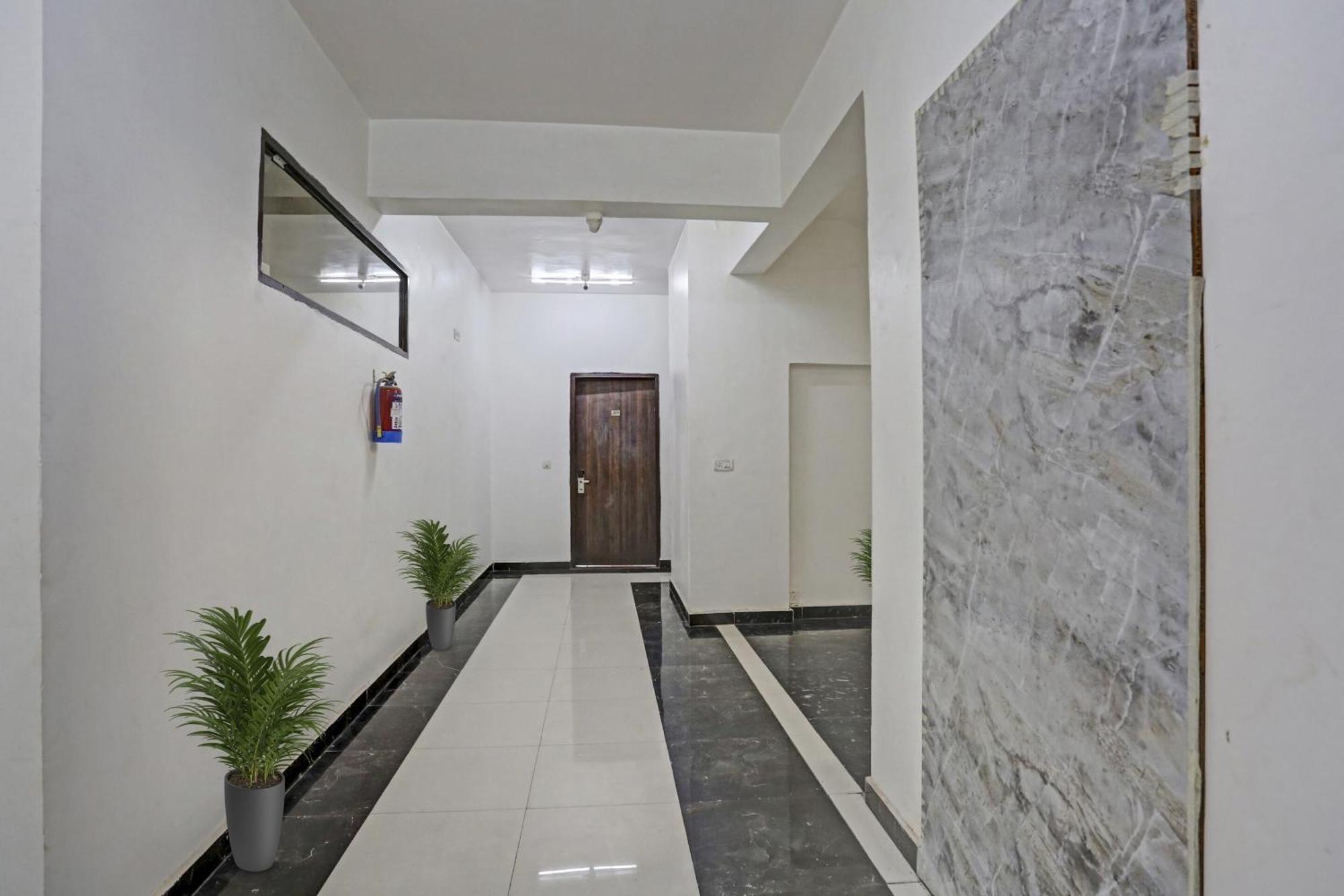 Townhouse Gn Stay Near Gnida Office Metro Station Greater Noida Exterior foto